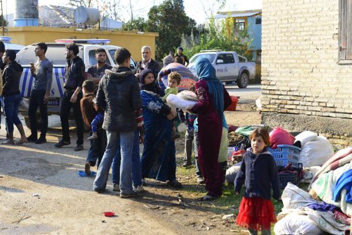 Adana'da Suriyelilerin kaldığı çadırlar yandı