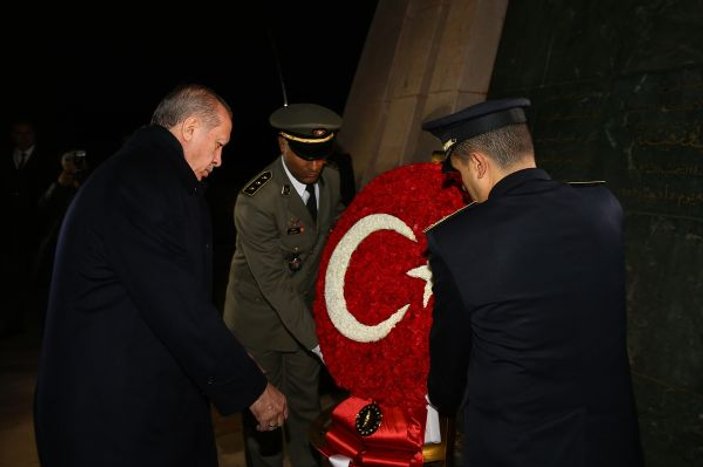 Erdoğan, Tunus'ta Şehitler Anıtı