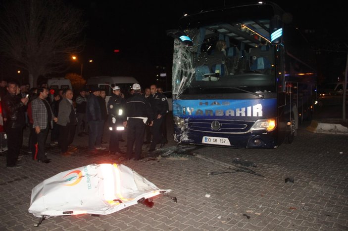 Ambulans ile yolcu otobüsü çarpıştı: 6 yaralı