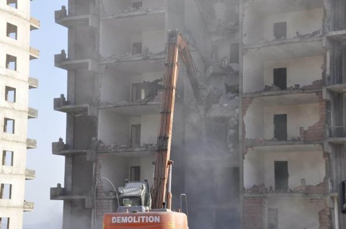 Diyarbakır'da yıkım çalışmaları