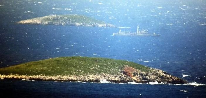 Yunan botları Türk botlarını görünce kaçtı