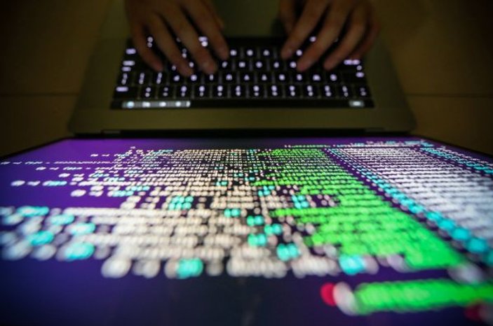 Türk hackerlar PKK sitelerine saldırdı