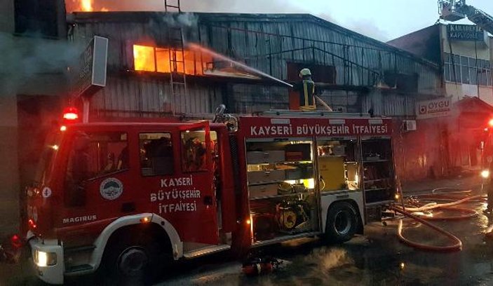 Kayseri'de mobilya atölyesinde yangın