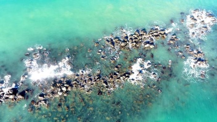 Rize yat limanında eriyen taşlar suya gömülüyor