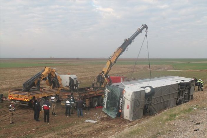 Irak'a giden yolcu otobüsü Silopi'de kaza yaptı