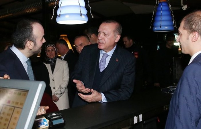 Cumhurbaşkanı Erdoğan, İstanbul'da çorbacıya gitti