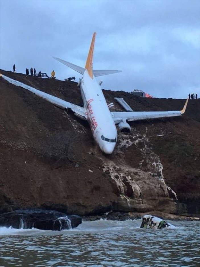 Trabzon'da kaza yapan Pegasus uçağının iniş anı