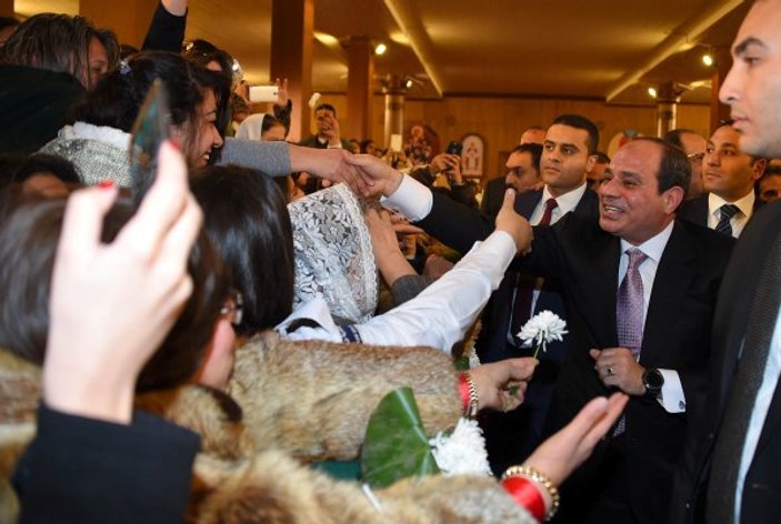 Darbeci Sisi Mısır'da ikinci dönem için hazırlanıyor