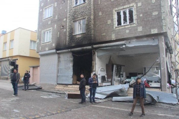 Roketli saldırı Kilis'te tahribat oluşturdu