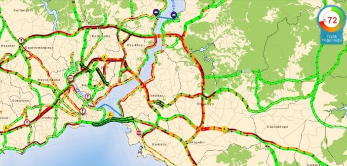 İstanbul'a kar yağdı, trafik durdu