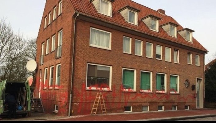 Terör örgütü PKK yandaşlarından Almanya'da camiye saldırı