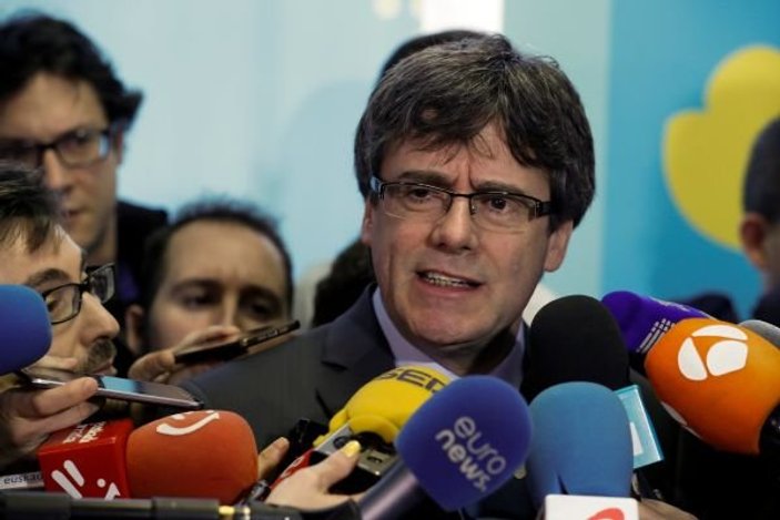 Katalonya Puigdemont'un başkanlığını oylayacak