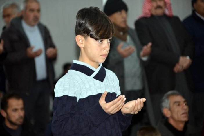 Konteyner kentteki Suriyelilerden Afrin duası