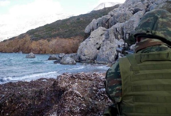 Türk askeri Yunanları Kardak'a yanaştırmadı