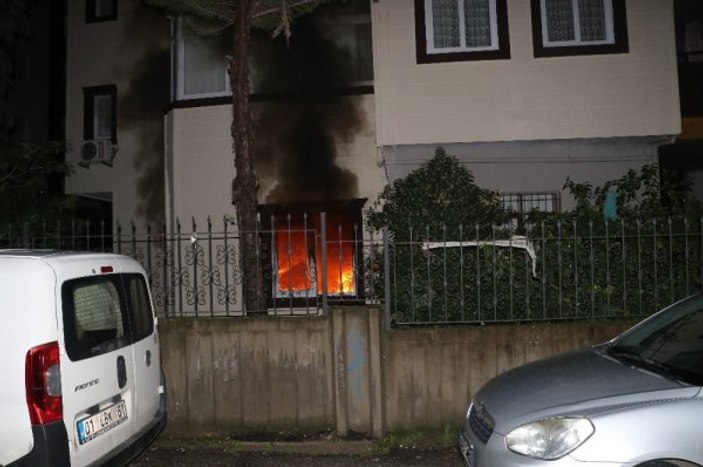 Adana'da kısa devre yapan klima evi küle çevirdi