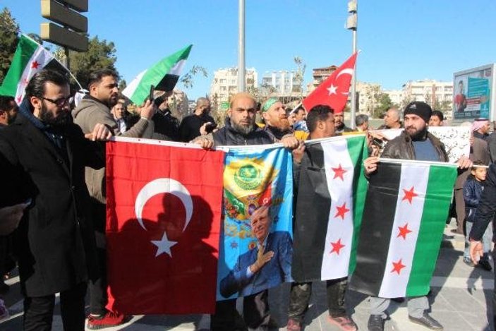 Şanlıurfa'da Suriyeliler Zeytin Dalı'na destek verdi