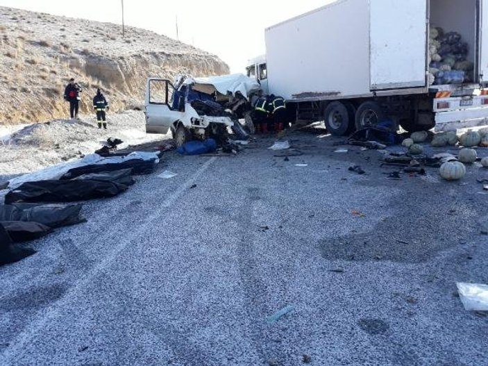 Van’da trafik kazası: 8 ölü