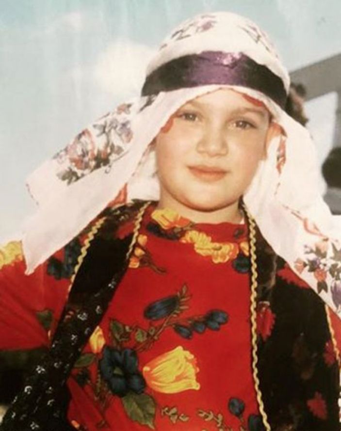 Derya Şensoy'un küçüklük fotoğrafı