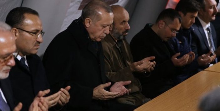 Erdoğan şehit ailesini ziyaret etti