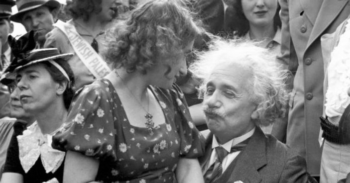 Einstein ve sadakatsiz ilişkileri