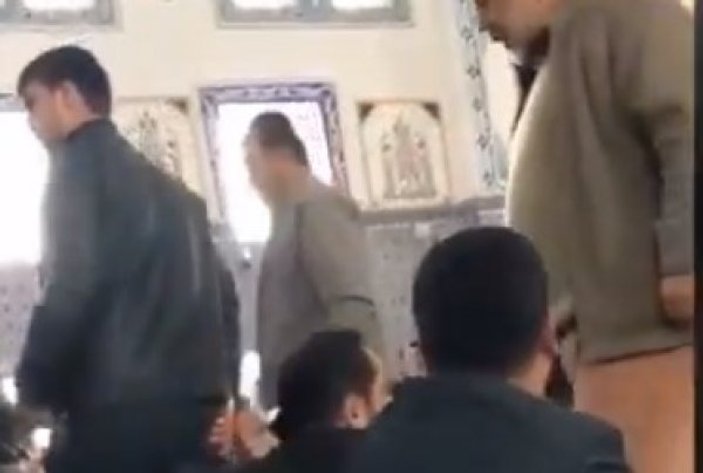 Diyarbakır'da Afrin duasını duyanlar camiyi terk etti