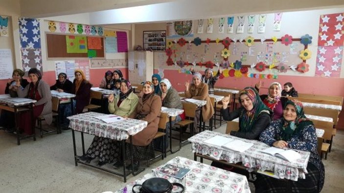 Hakkari’de 5 bin kadın okuma yazma öğreniyor
