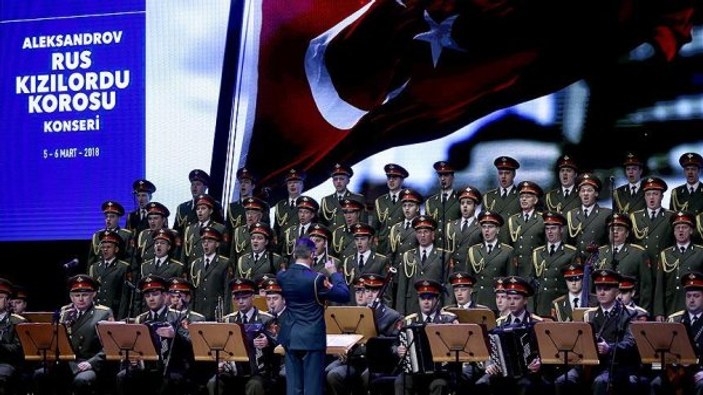Rus Kızıl Ordu Korosu İstanbul'da konser verdi