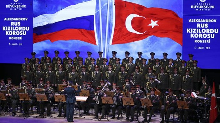 Rus Kızıl Ordu Korosu İstanbul'da konser verdi