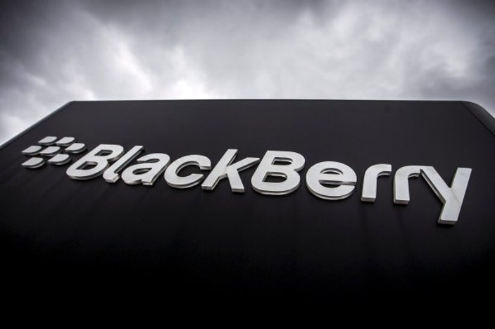 Blackberry Facebook'a patent davası açtı