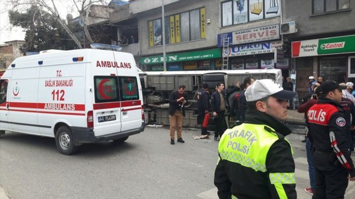 Kahramanmaraş'ta öğrenci servisi devrildi