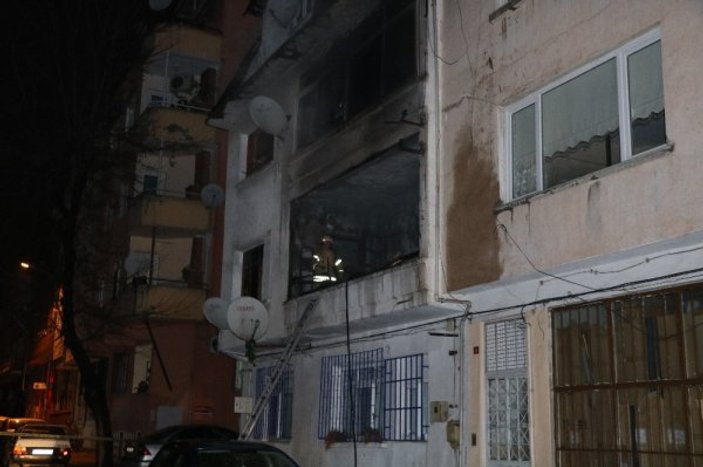 Tartıştığı arkadaşı biber gazı sıkınca evini yaktı