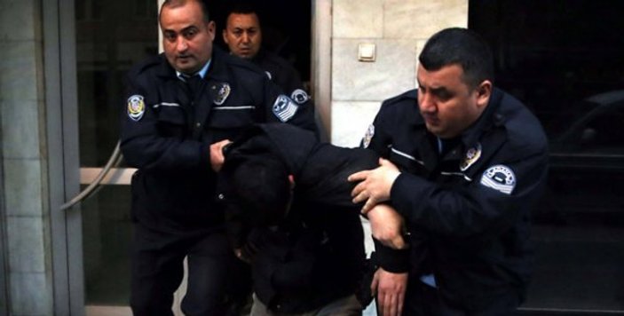 Adana'da bankaya giren bir kişi yakalandı