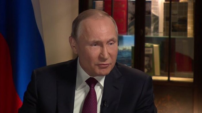 Putin: Amerika'nın politik işlerine burnumuzu sokmuyoruz