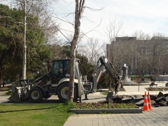 Gezi Parkı'nda çevre düzenleme çalışmaları başladı