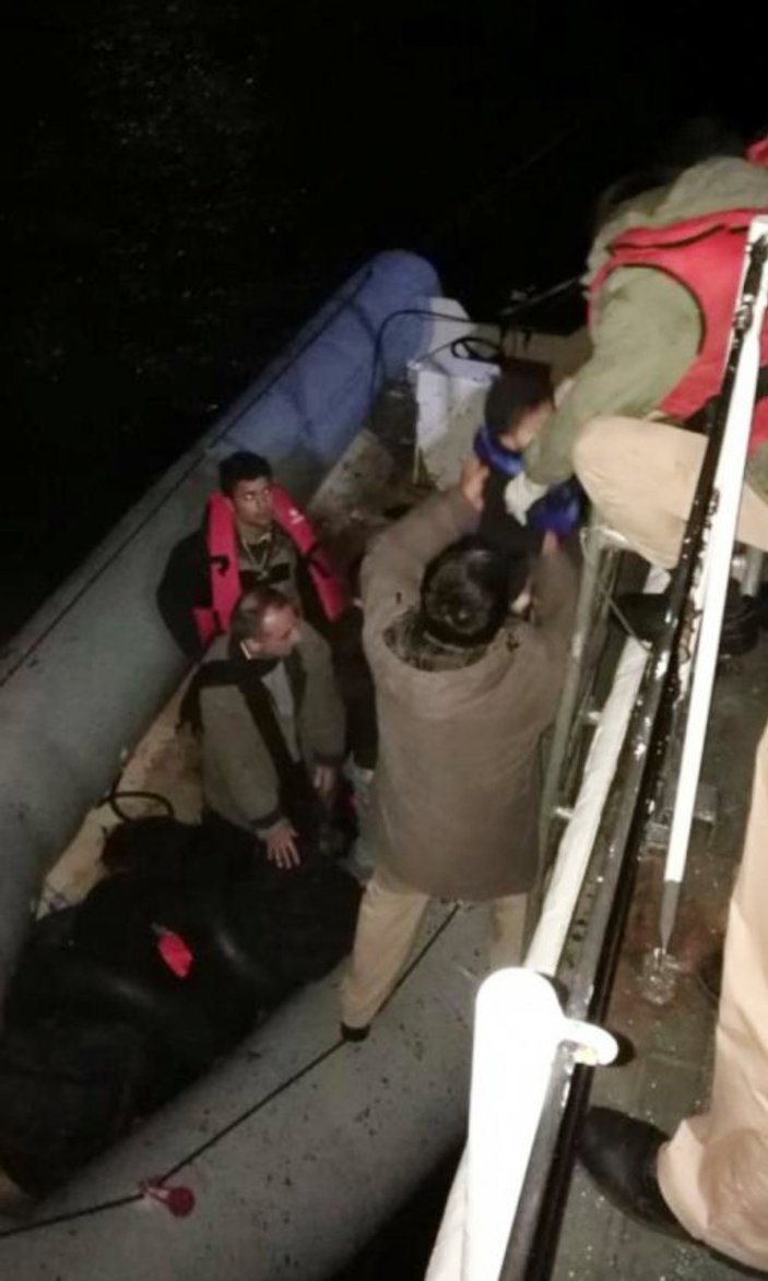 Kuşadası Körfezi’nde 33 göçmen yakalandı