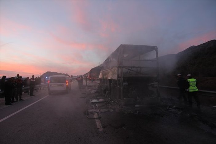 Çorum'da kaza yapan otobüsteki inceleme sürüyor