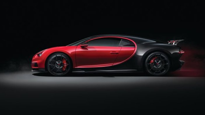 Dünyanın en pahalı otomobili Bugatti'nin yeni modeli tanıtıldı