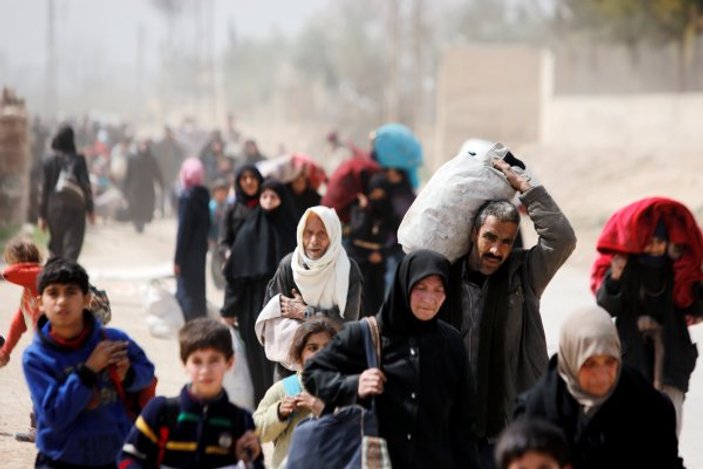 Esad rejimi sivilleri göçe zorluyor