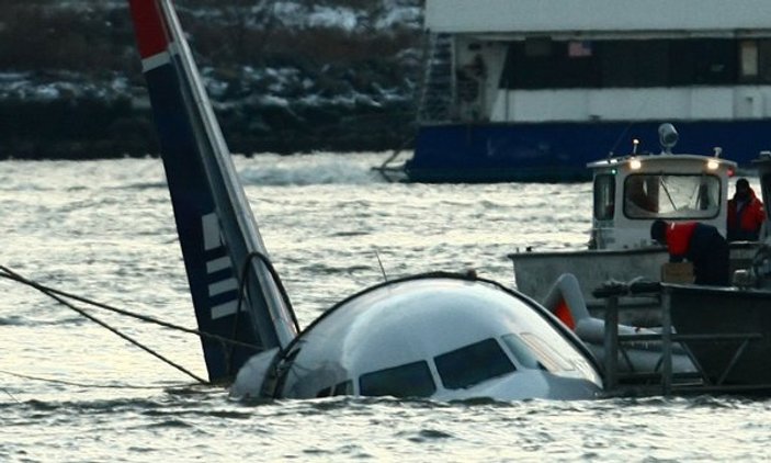 155 kişiyi nehre indiren pilot: Sully