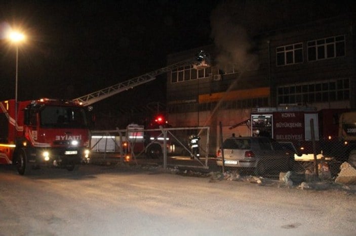 Konya'da benzinlik yazıhanesinde çıkan yangın korkuttu