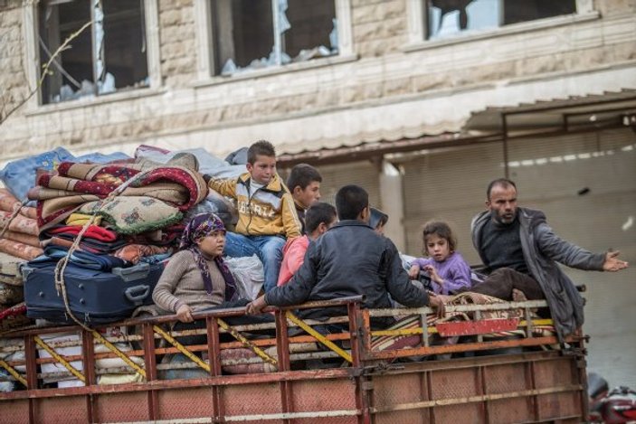 Siviller Afrin'e dönüyor