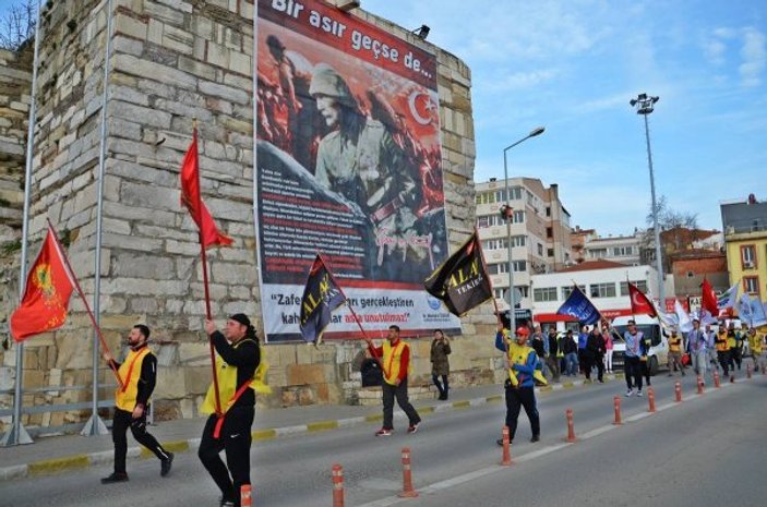 57 gönüllü 57'nci Alay yürüyüşünü gerçekleştirdi