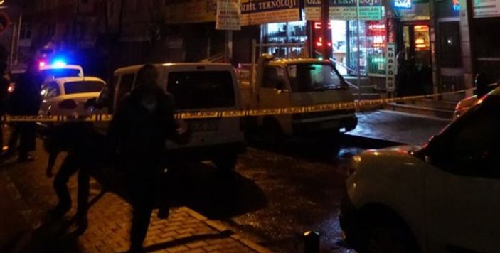 İstanbul'da silahlı saldırıya uğrayan bir kişi öldü