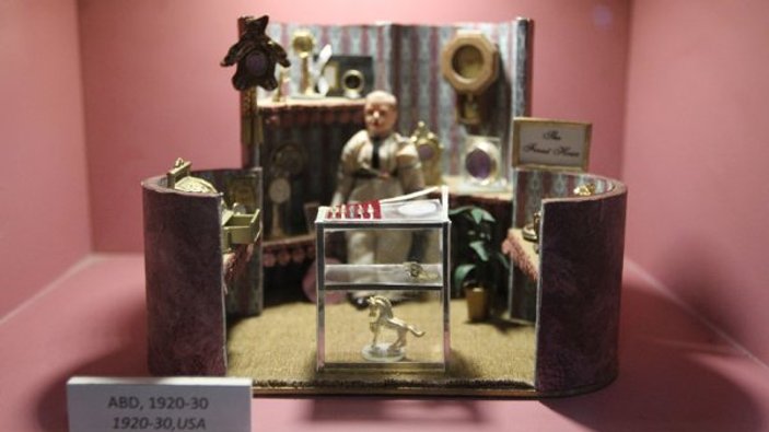 Üç asırlık oyuncaklar müzede sergileniyor