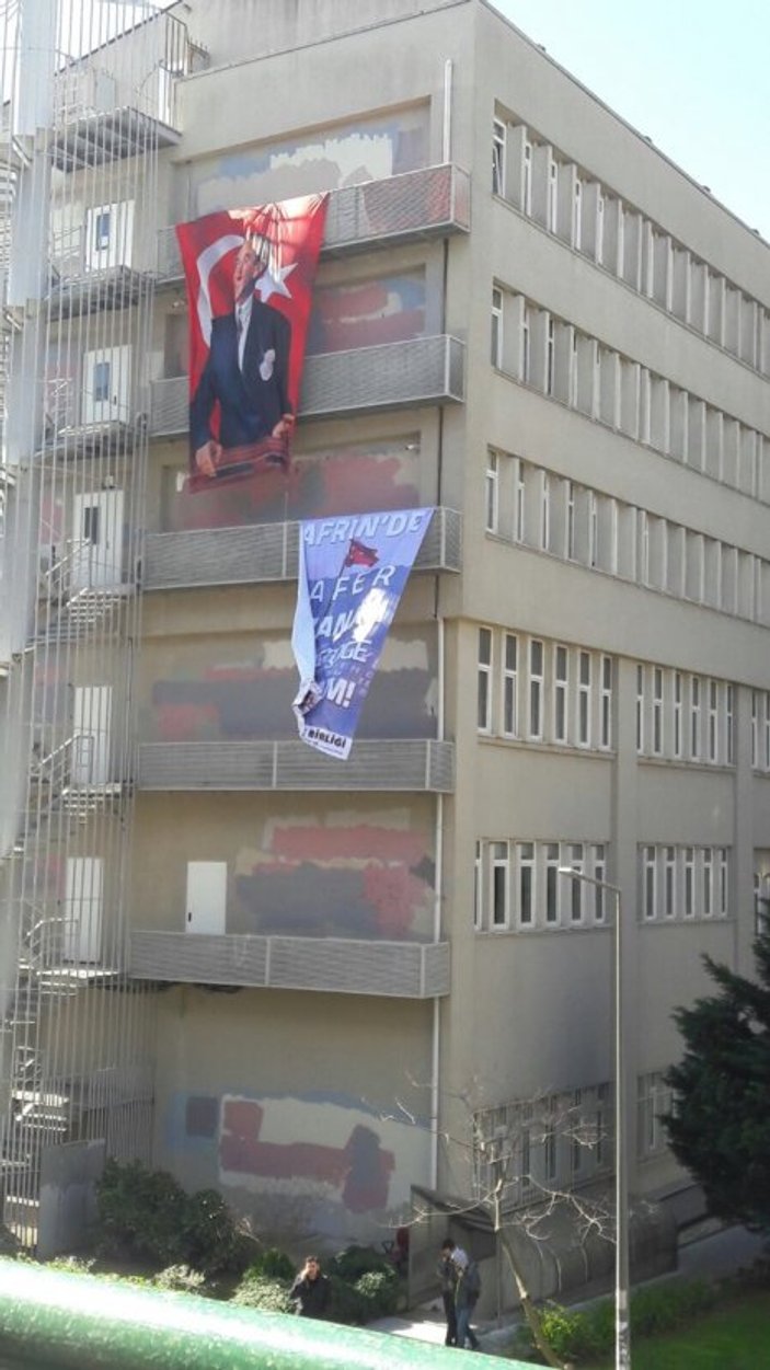 Boğaziçi Üniversitesi öğrencilerinden Mehmetçik'e selam