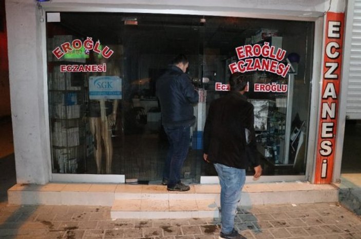 Adana'da bir eczanenin deposu kundaklandı