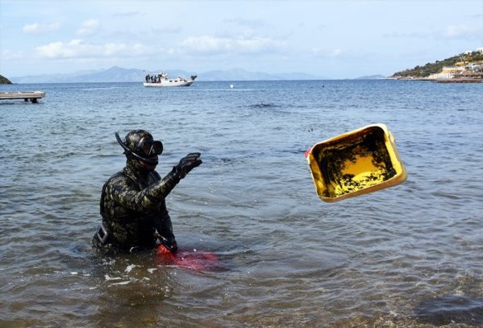 Bodrum'da denizden 311 kilogram çöp çıktı