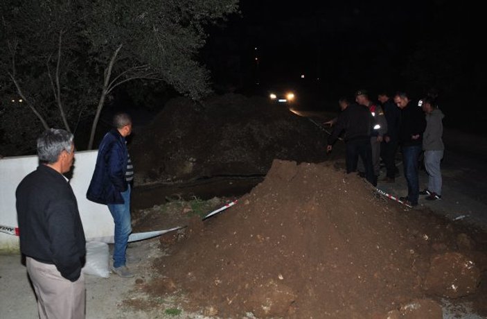 Antalya'da göçük altında kalan 1 kişi hayatını kaybetti