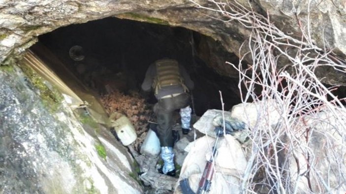 Tunceli'de 2 mağara 6 sığınak imha edildi