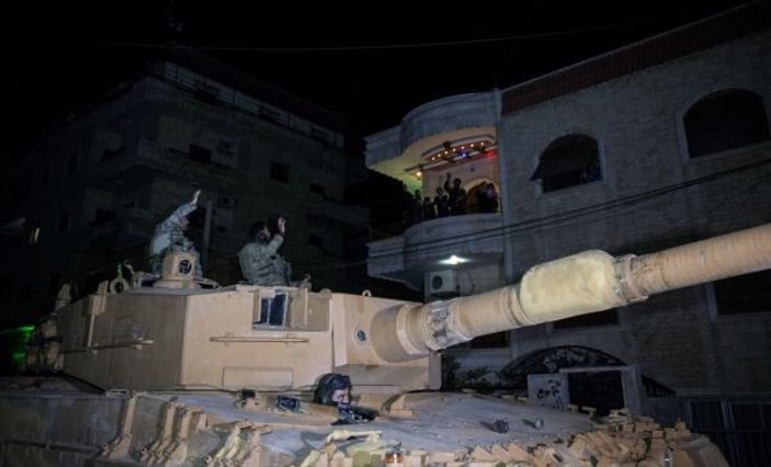 Mehmetçik Afrin'de gece devriyesinde